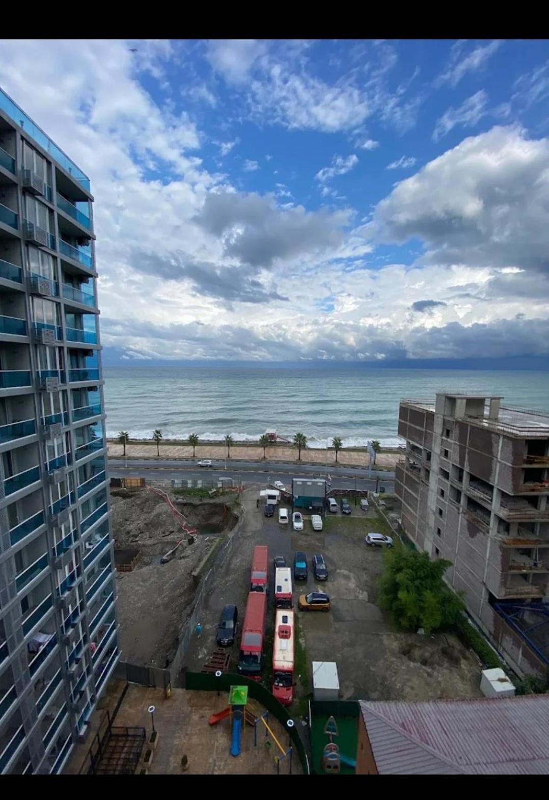 Sunrise Apart-Hotel Batumi Exterior foto